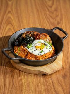 Kimchi Fried Rice w/ Sunny Side Up Egg 🌶